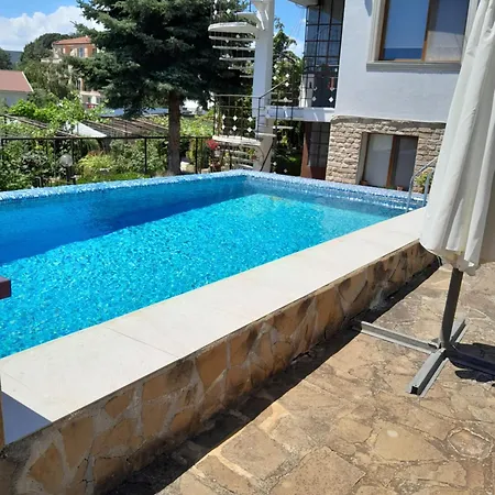 Eco Park Villa Aziz Konstantin ve Elena